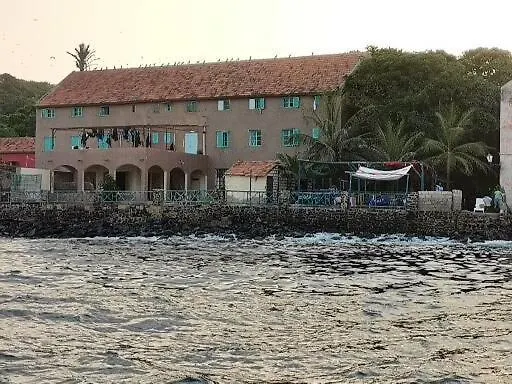 Auberge Mariama Ba-1