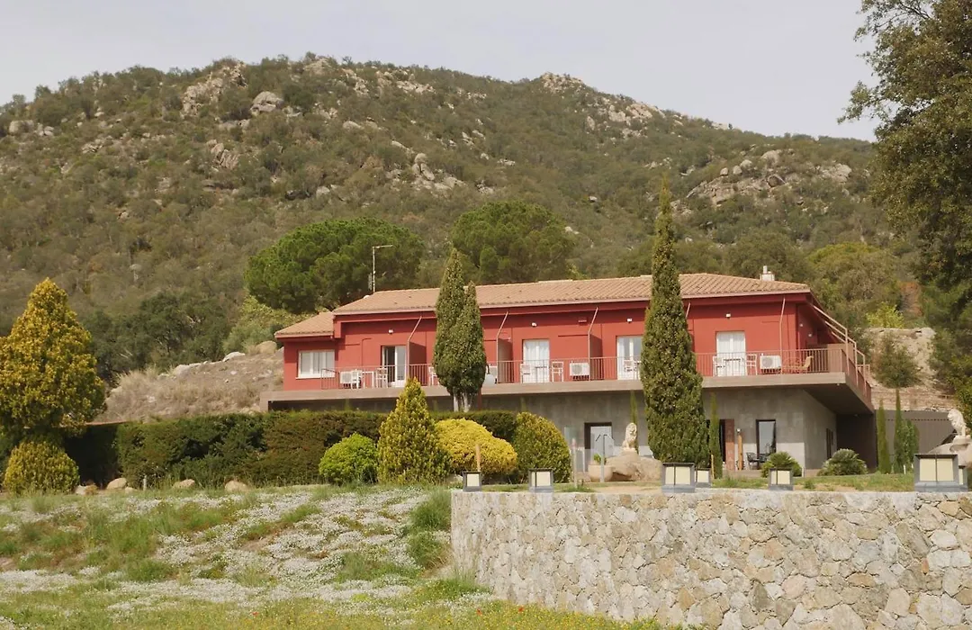 Hostal Rural Can Pau-1