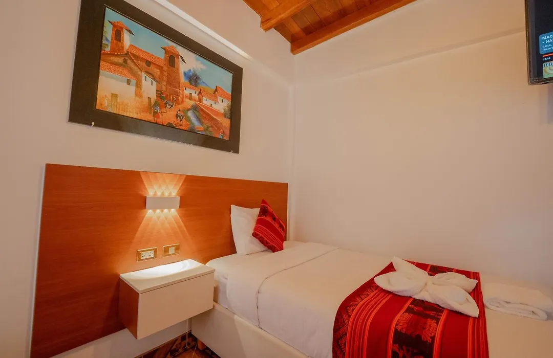 Danna Inn-1