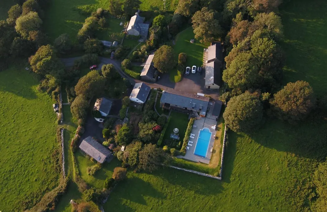 The Old Farmhouse B&B-1