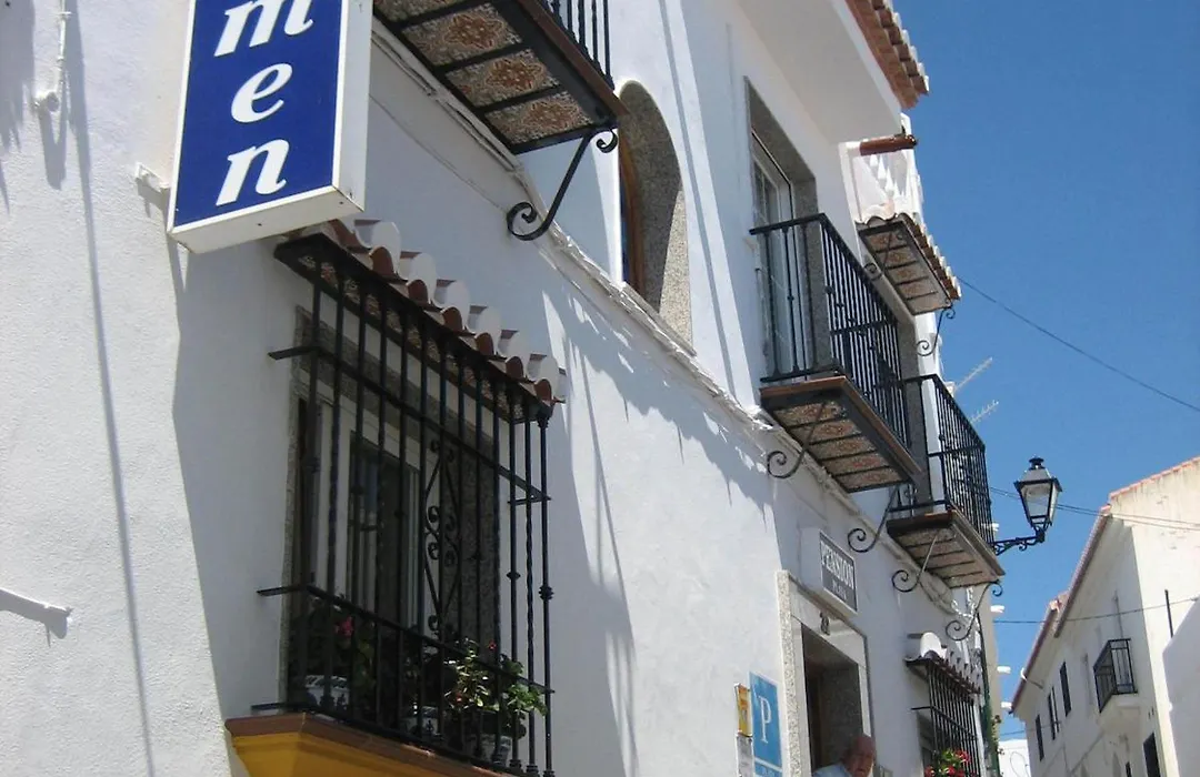 Pensión Mari Carmen-1