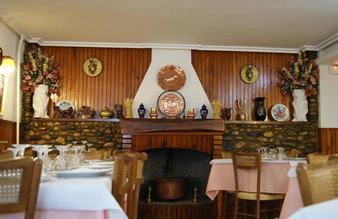 Hostal Pirineos Meliz-1
