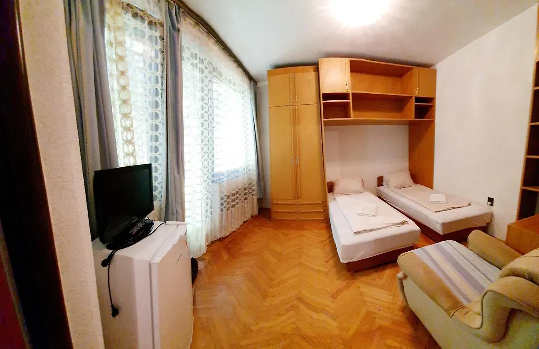 Sophie'S Guesthouse-1