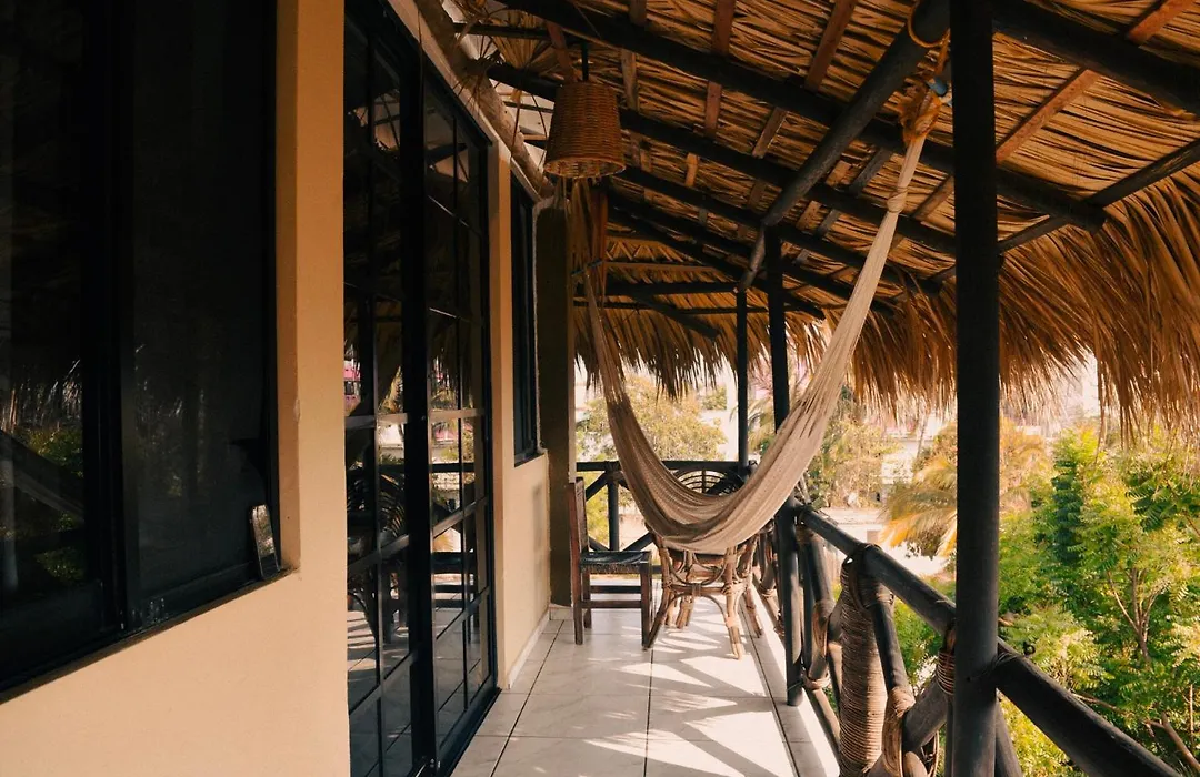 Beachfrontguesthouse-1