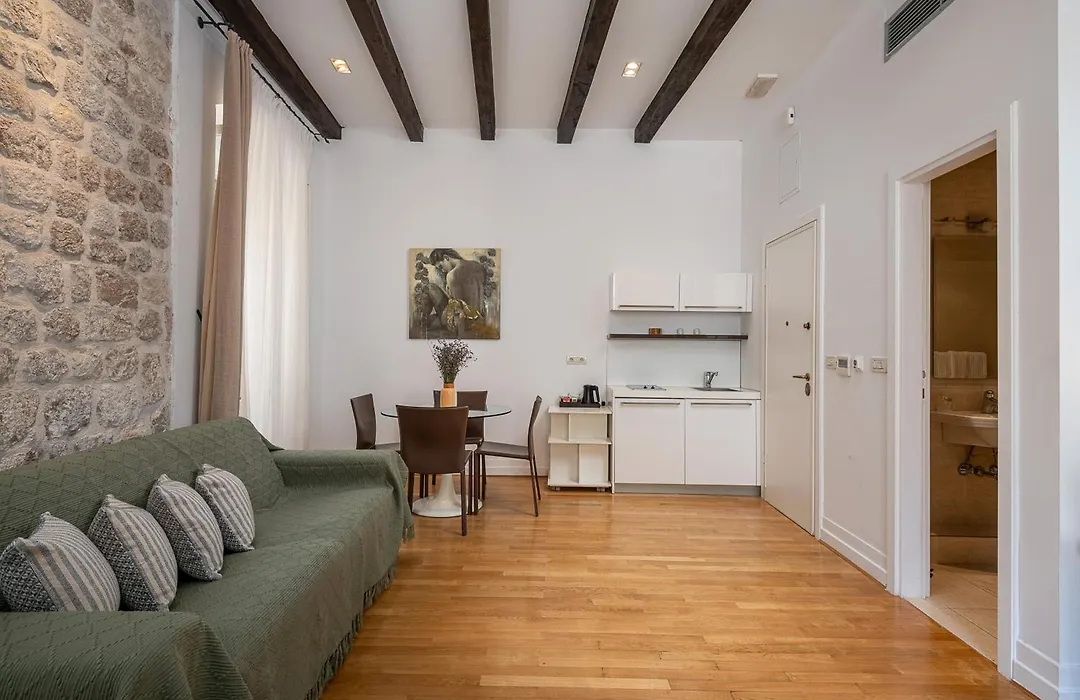 Blasius Residence-1
