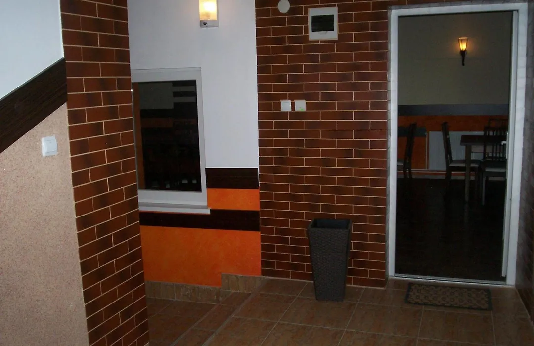 Casa Agnes Vendeghaz-1