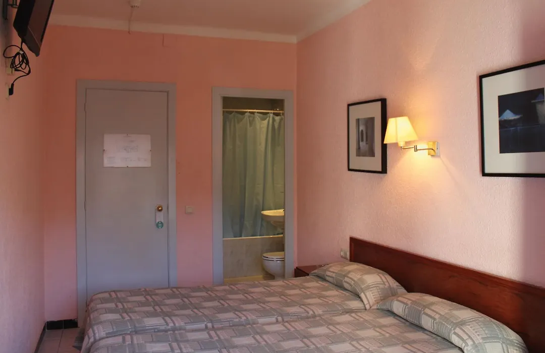 Hostal Solimar-1