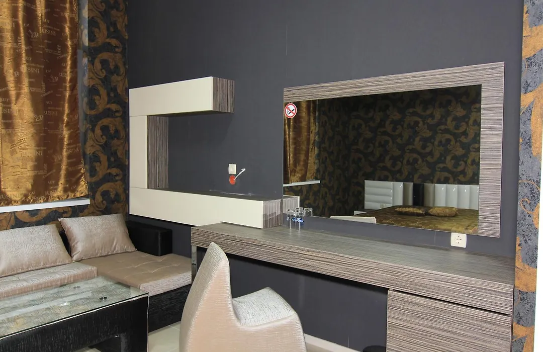 Bedroom Place Guest Rooms-1