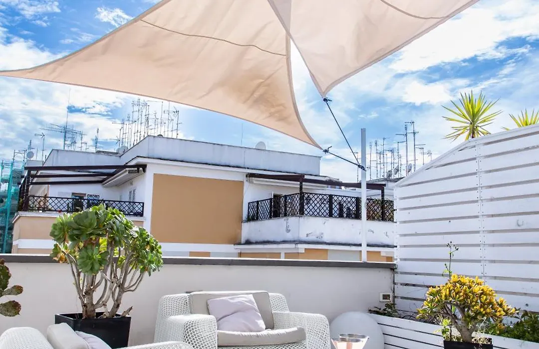 Glamroom Luxury Terrace-1