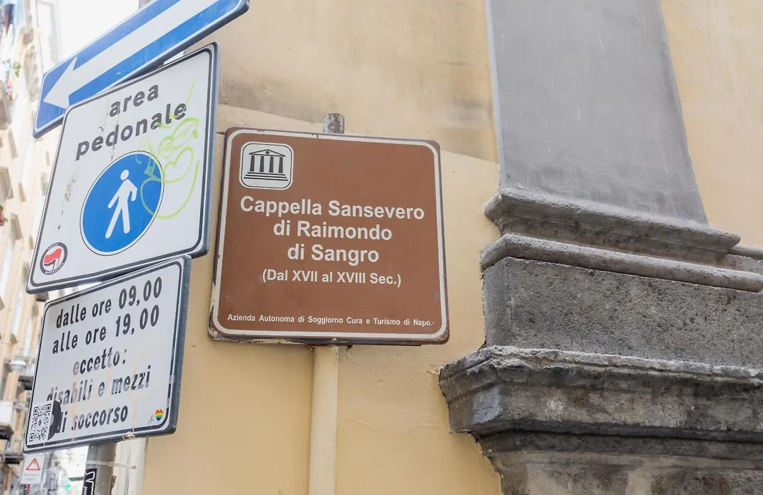 Piazza San Domenico Luxury Suites-1