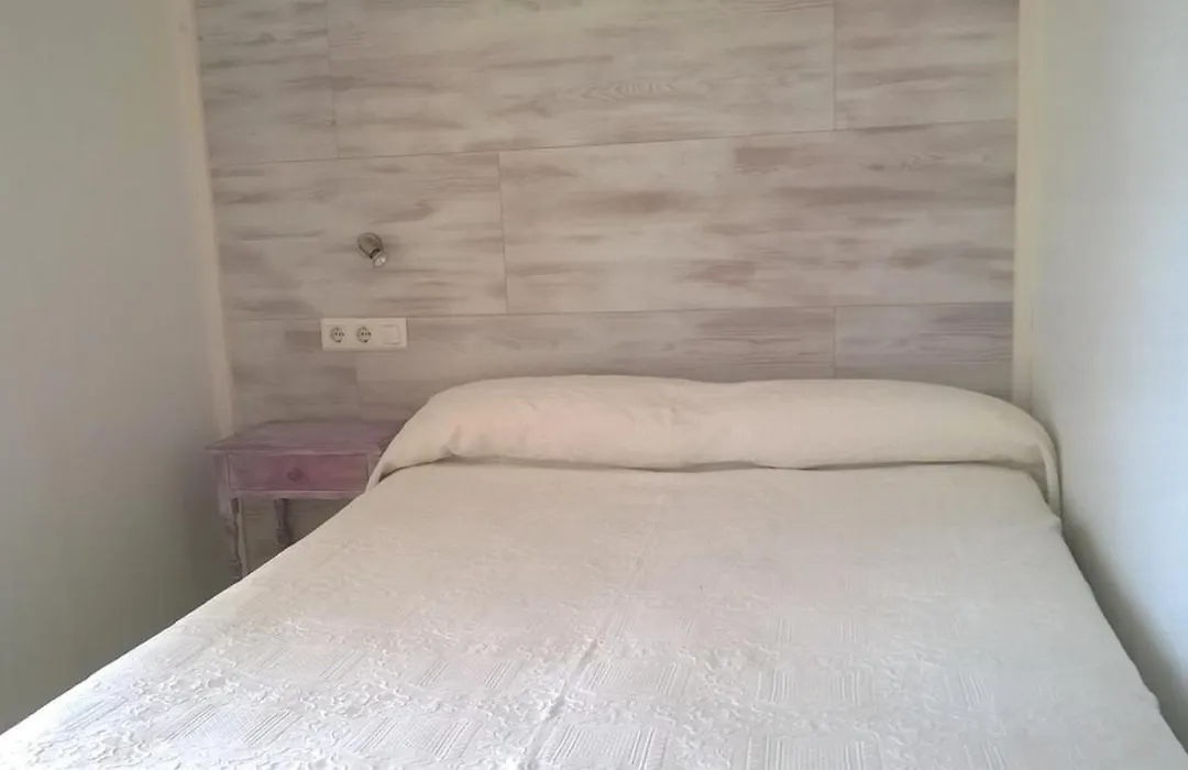 Hostal Paris Ciutadella-1