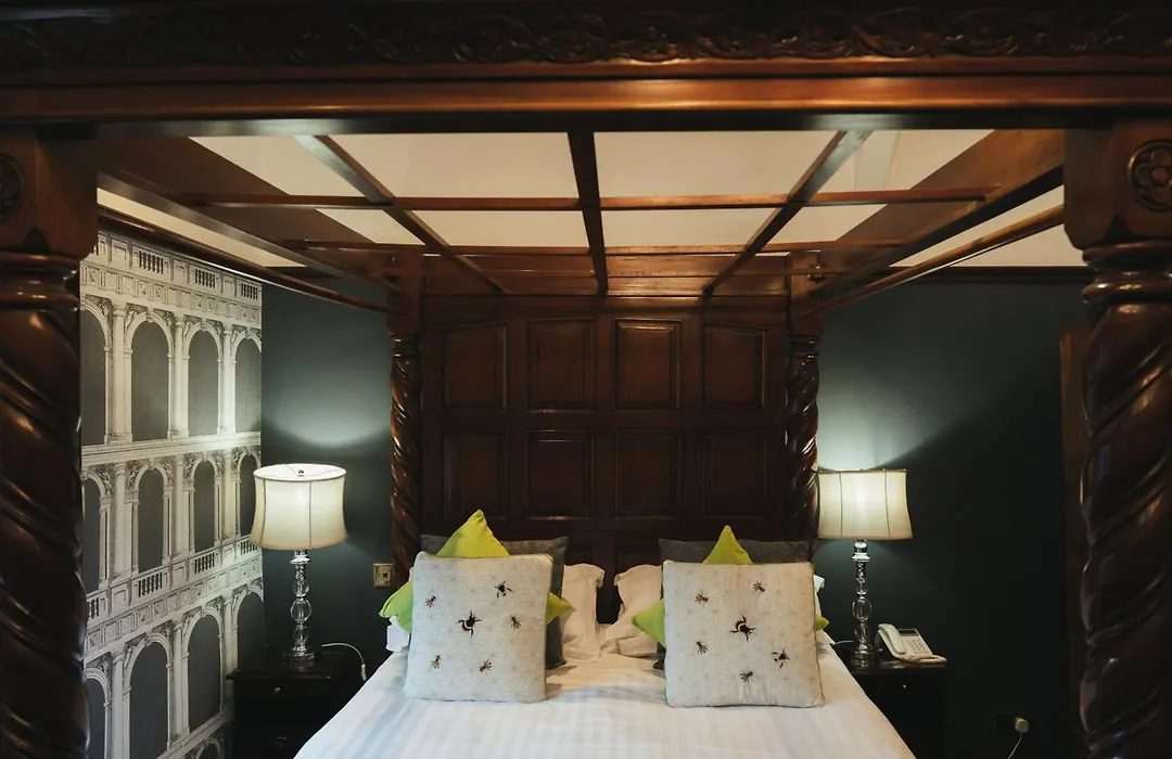 Broadoaks Boutique Country House-1
