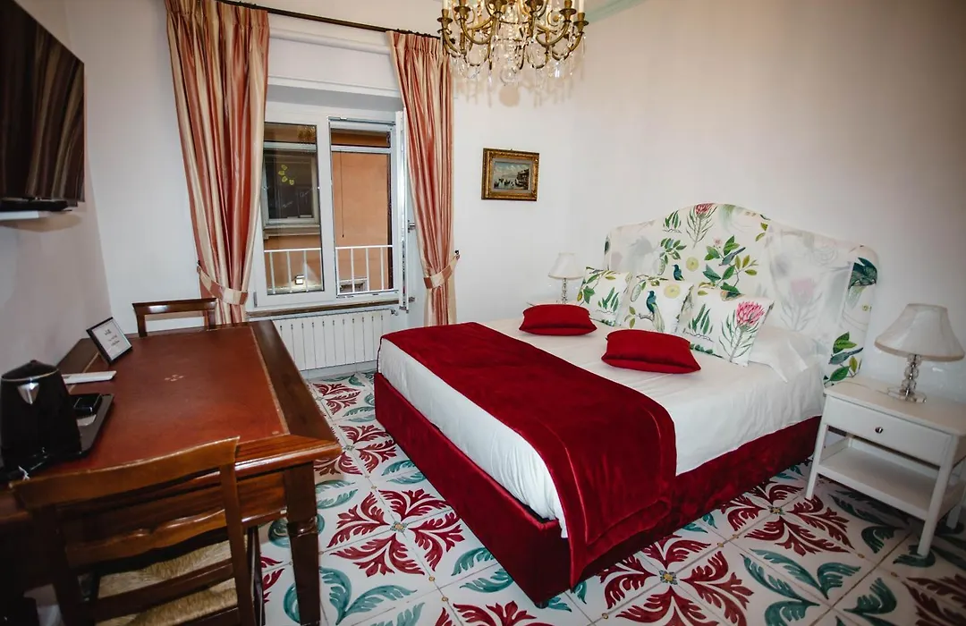 Delfini Trevi House-1