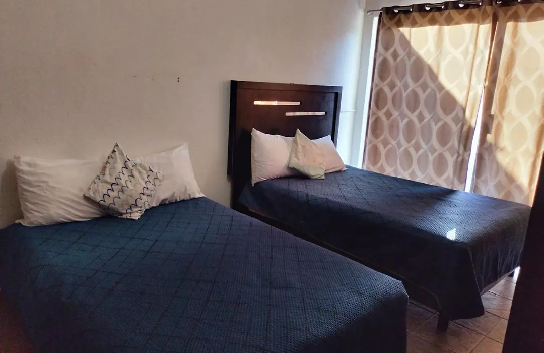 Hostal Las Quintas-1