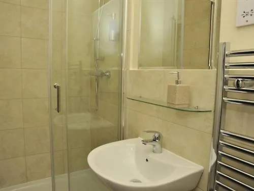 Hoppers Cottage Guest House-1
