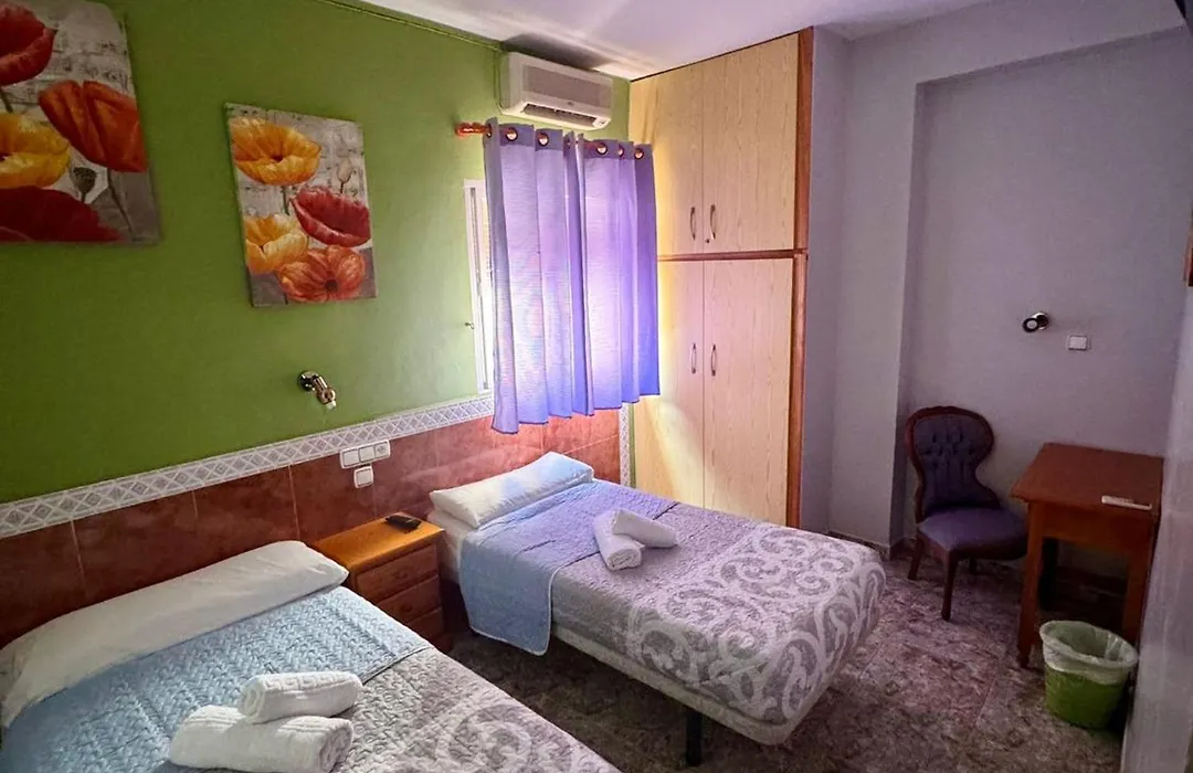 Hostal Alboran-1