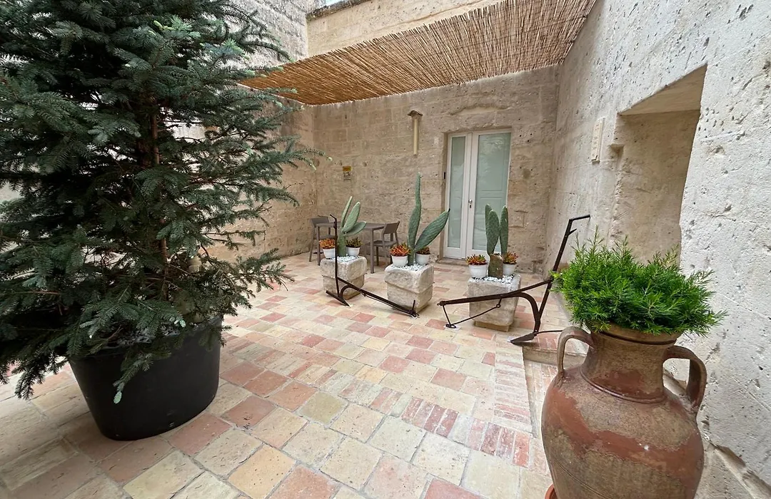 Benedetta Sassi Suite-1
