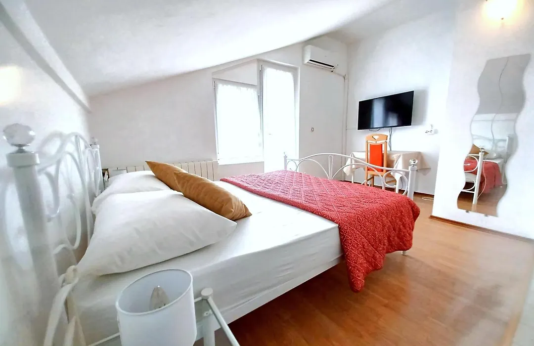 Guesthouse Cecilia-1