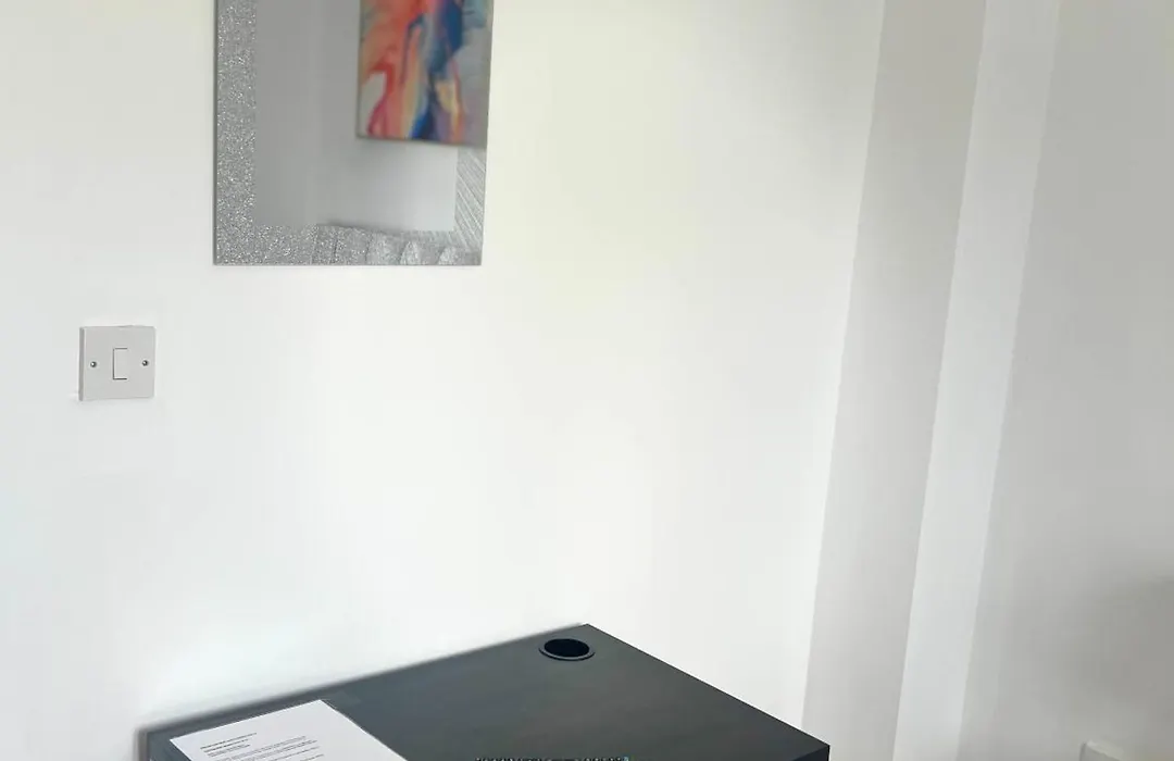Luxury Rooms And An En-Suite Room With Free Wi-Fi Clarendon Way-1