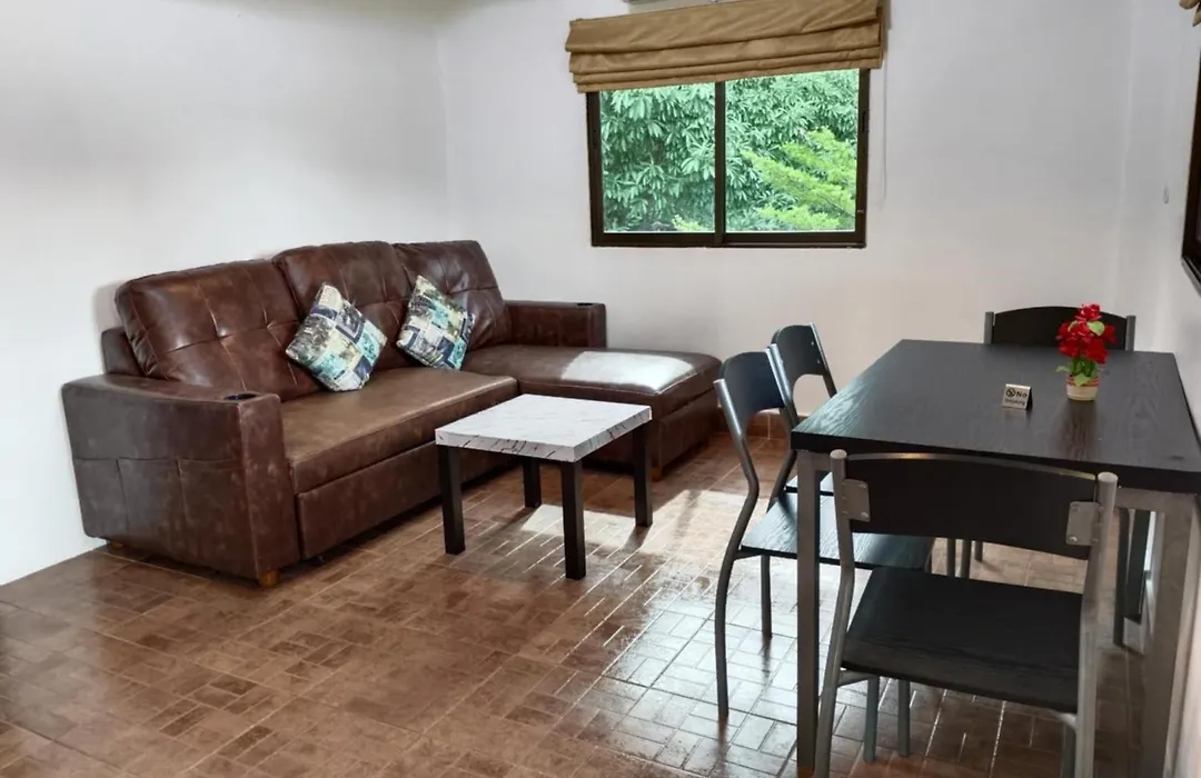 Phratamnak Inn Hotel & Guesthouse - 100 Mtr From The Beach-1