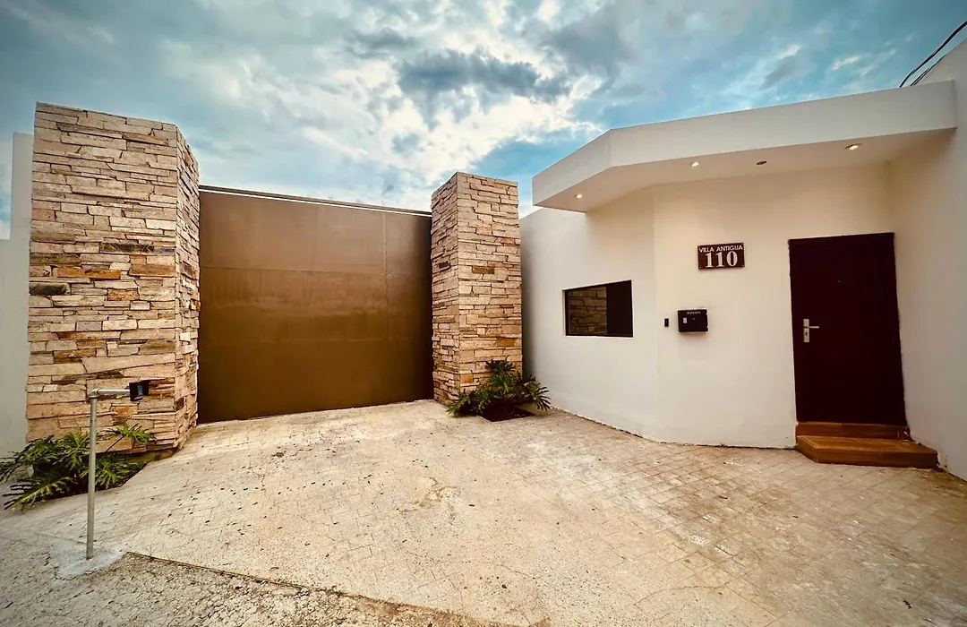 Casa Villa Antigua-1