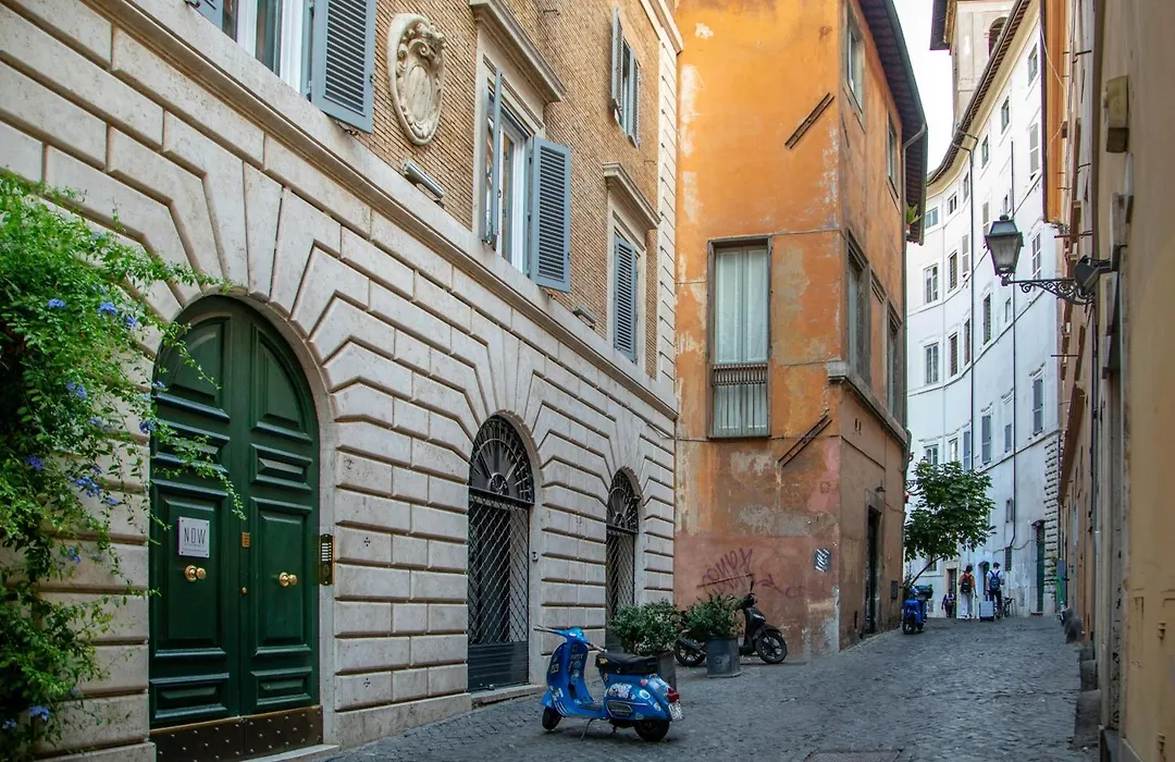 The Right Place 4U Navona Luxury Rooms-1