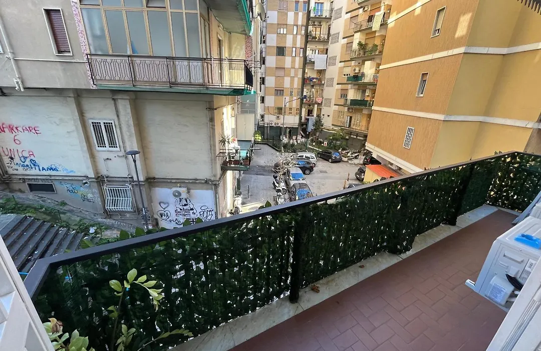 F Rooms Napoli Via Sementini-1