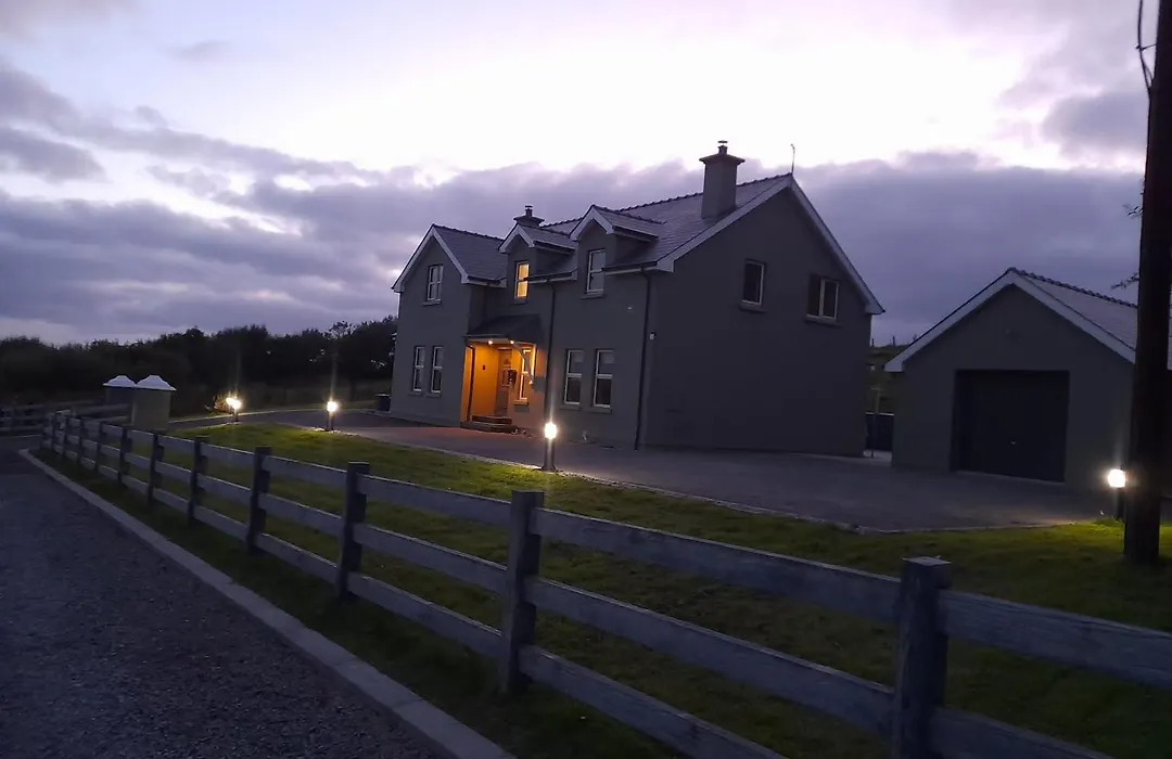 Dromore House F94W57E-1