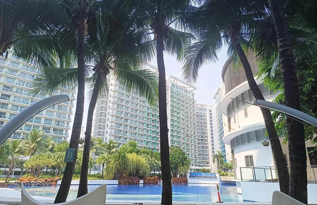 Happy Staycation In Azure Urban Resort Spacious Family Room Near Sm Bicutan And Manila Airport-1