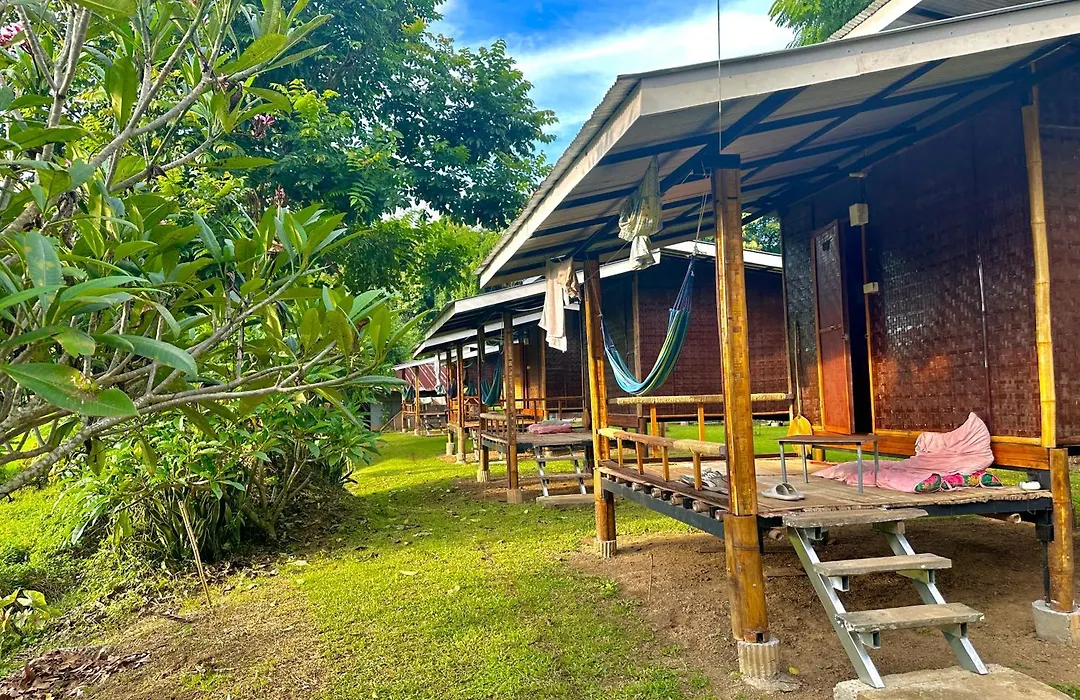Twin Hut-1