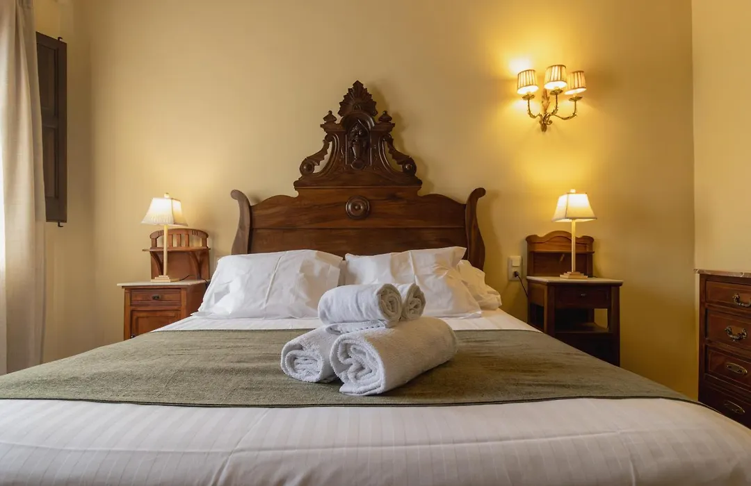Hostal La Riera de Peratallada-1