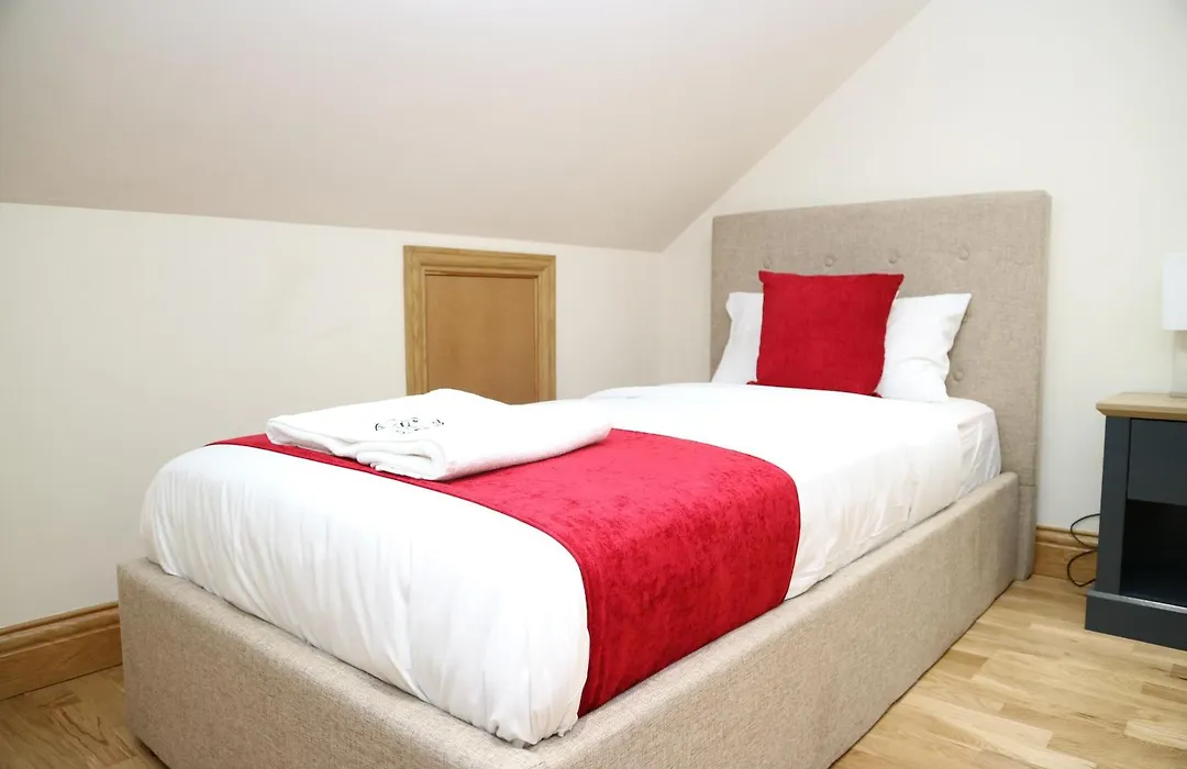 The Kew Rooms-1