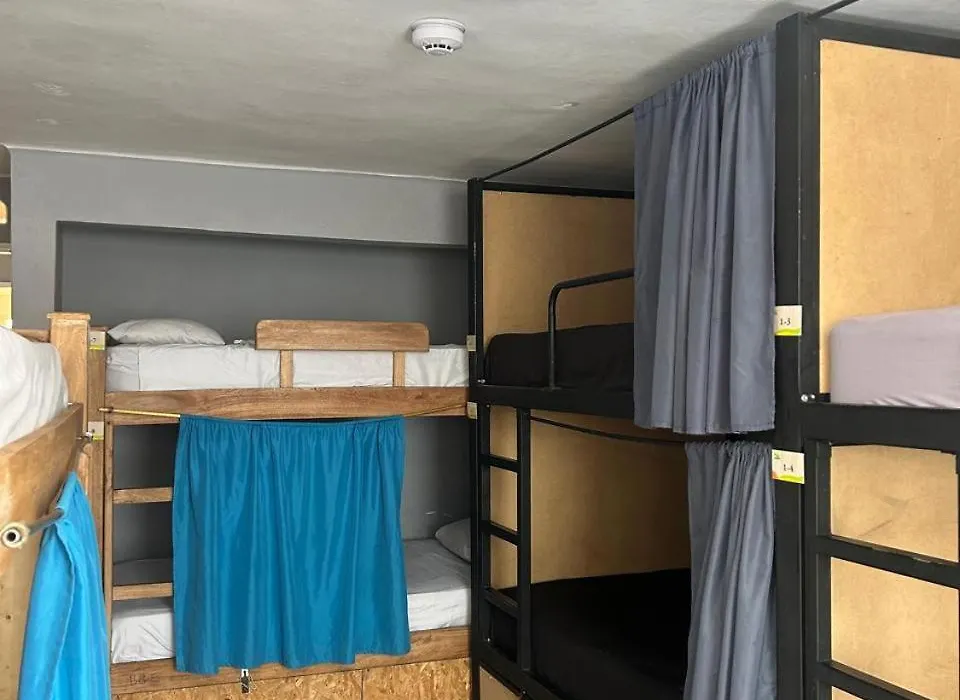 Almanik Viajero Hostel-1