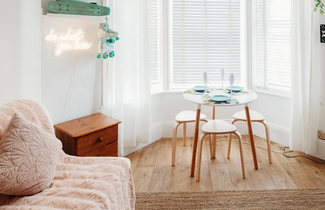 Delux Coastal Apartment-1