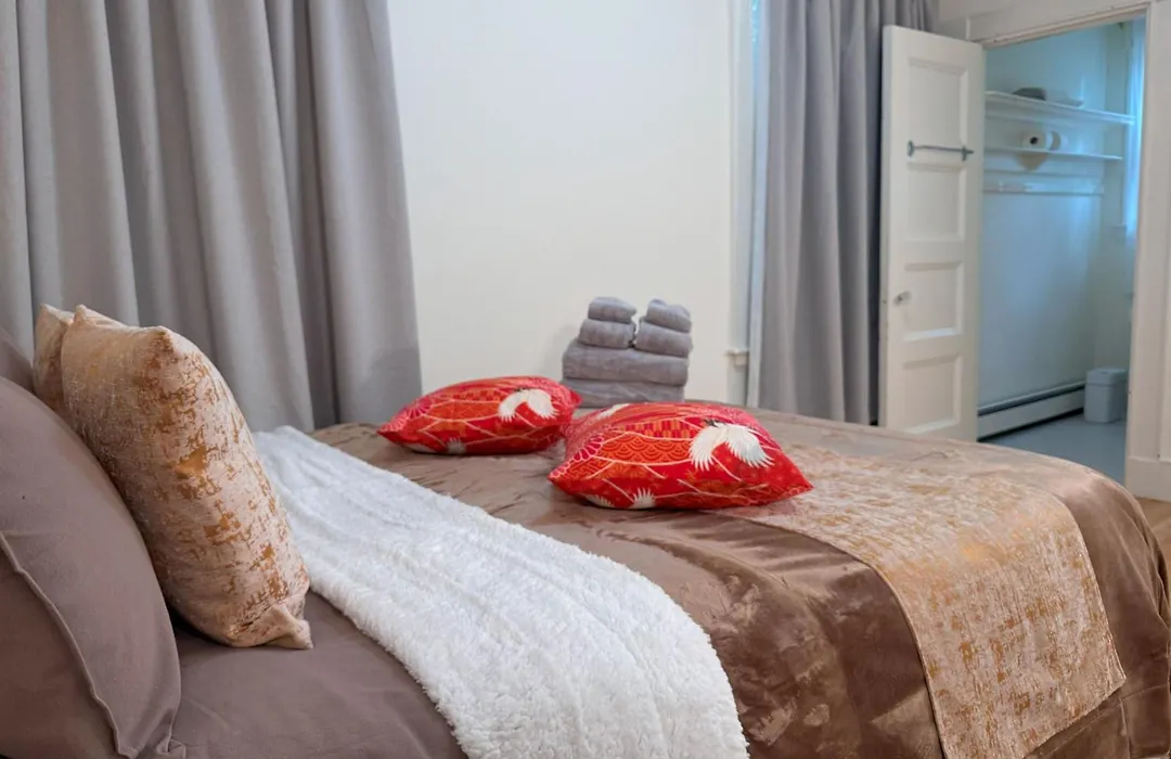 Harvard Rooms - 2Br Retreat Adjacent To University-1
