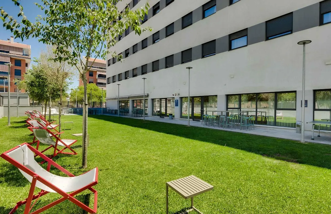 Livensa Living Studios Malaga Feria-1