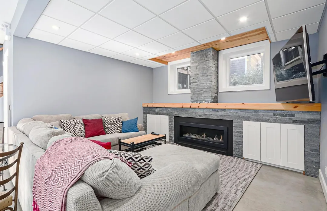 Sweet Woods Hill-1