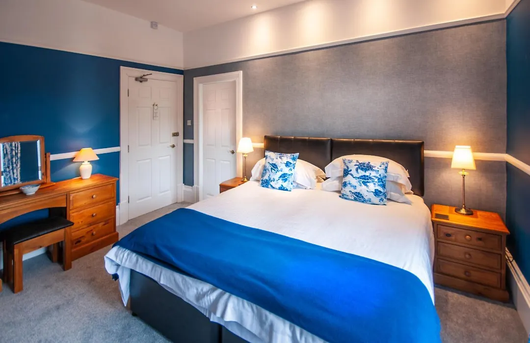 Westbury Lodge-1