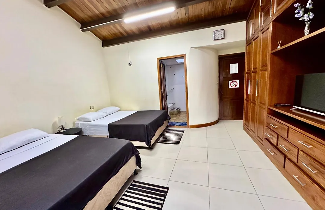 Ambar Hostel San Gil-1