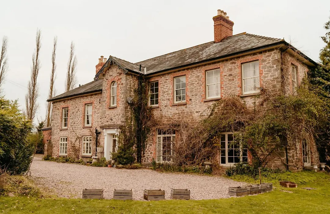 Lyde Court Country House-1