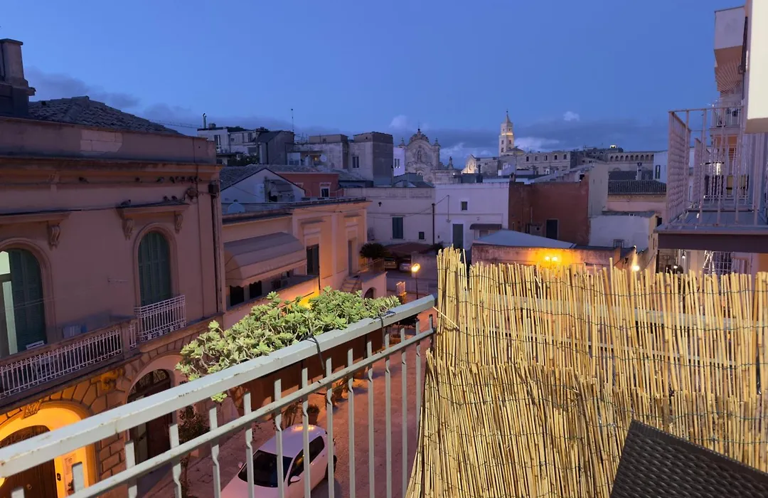 Bracco Rooms&Suites - Boutique Hotel nel Centro Storico di Matera-1