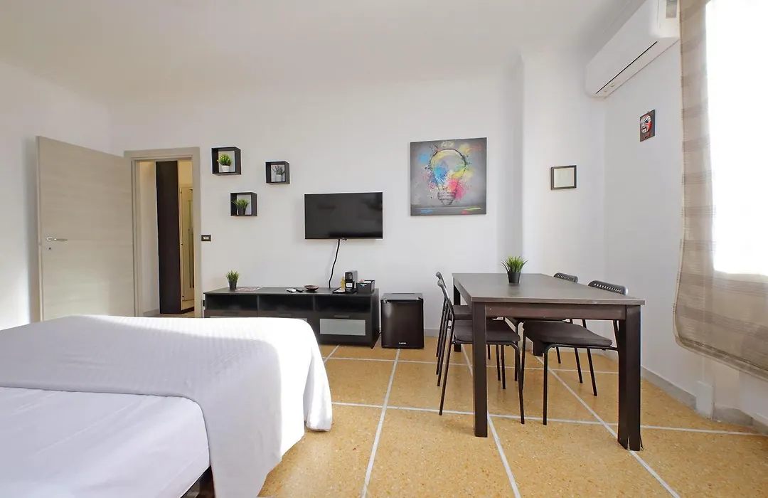 The Colours Rooms Guest House-1