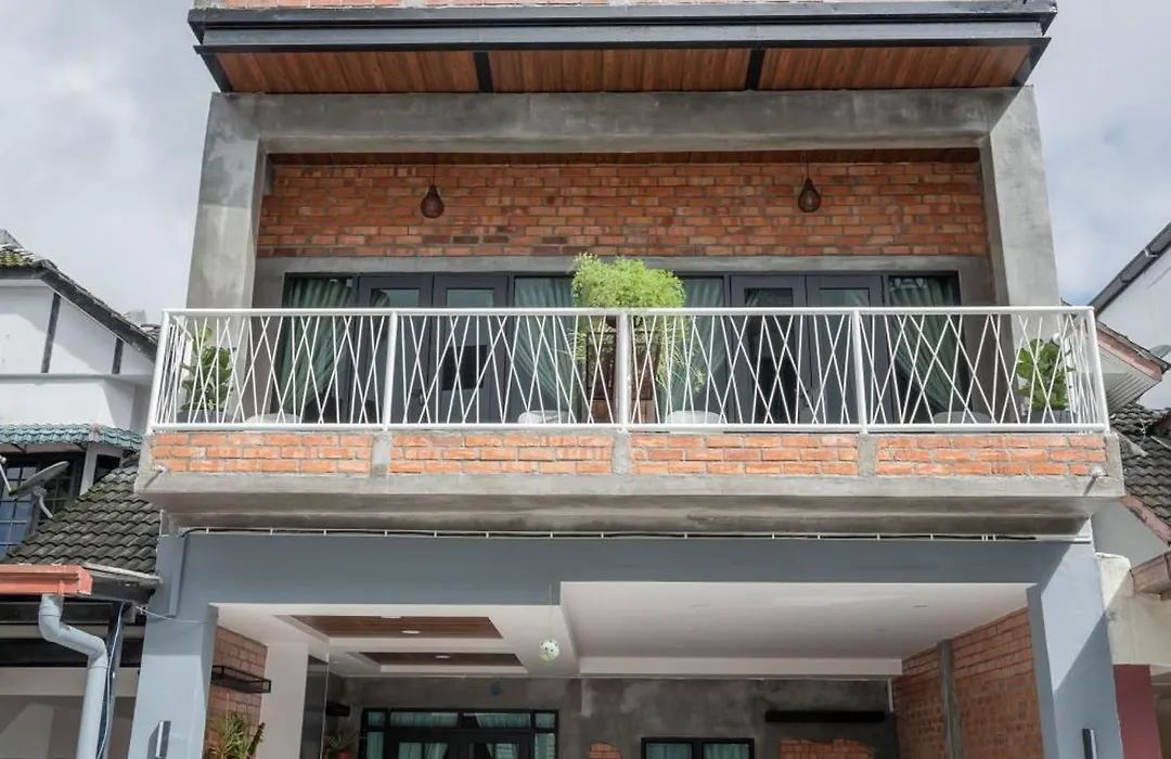 Bricks Guesthouse-1