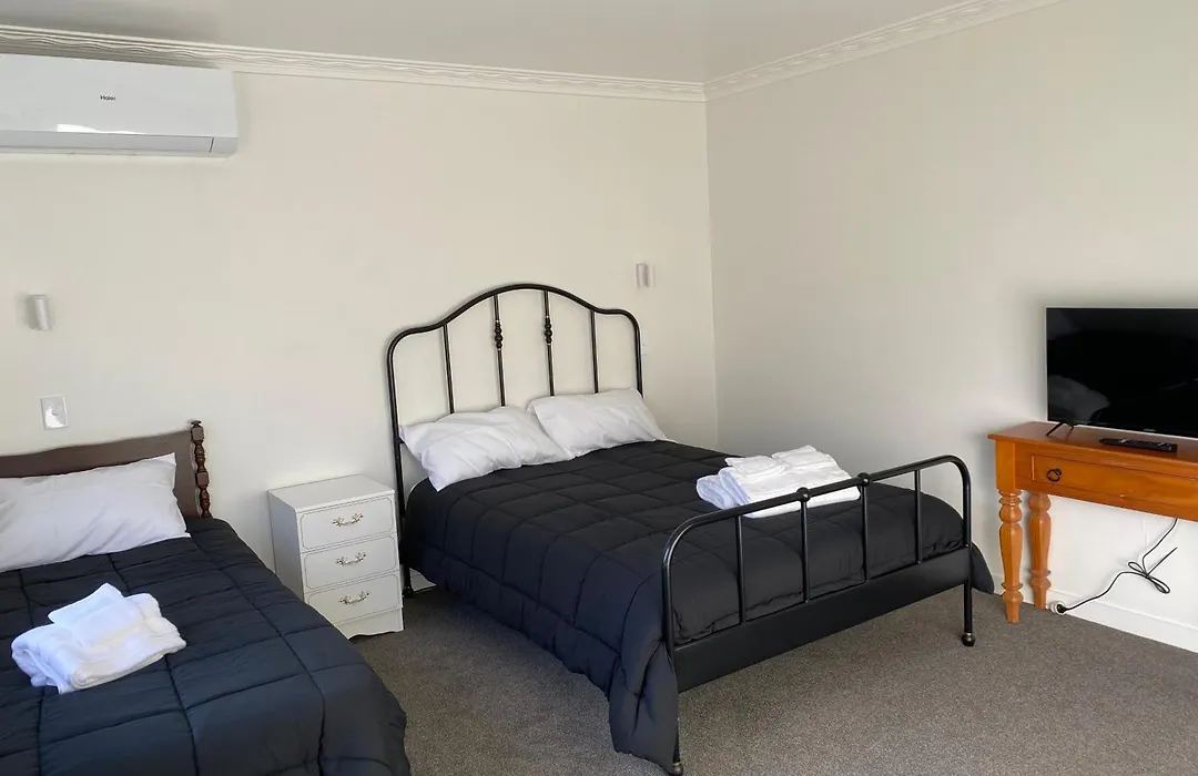 Stagger Inn - Double Room-1