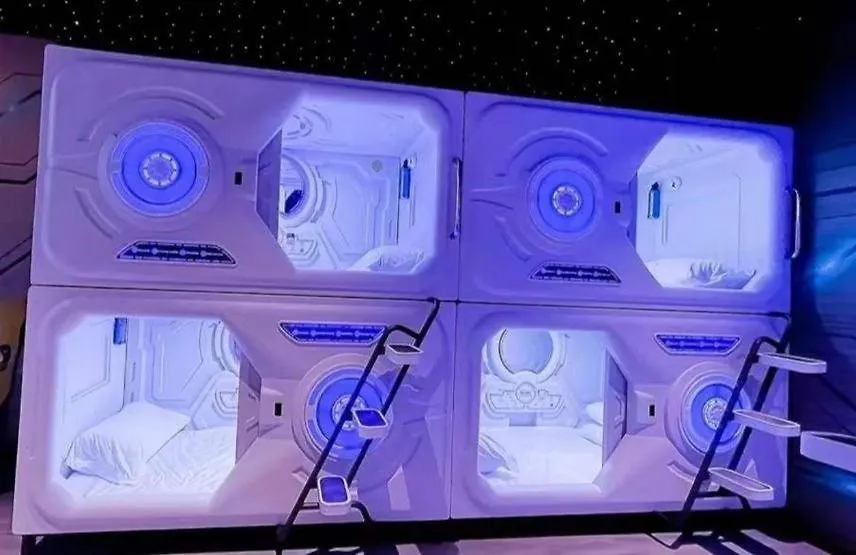 Bambu Hostel Capsules-1