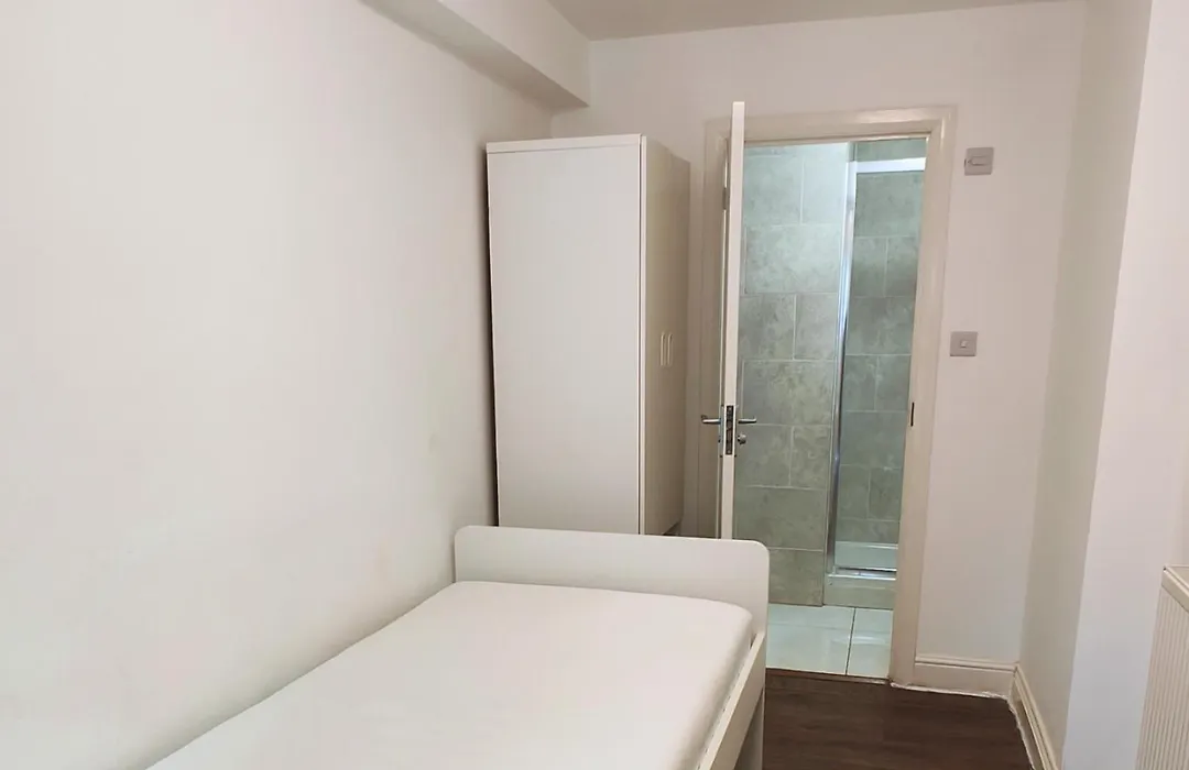 Cozy Ensuite Single Room In Elephant And Castle-1