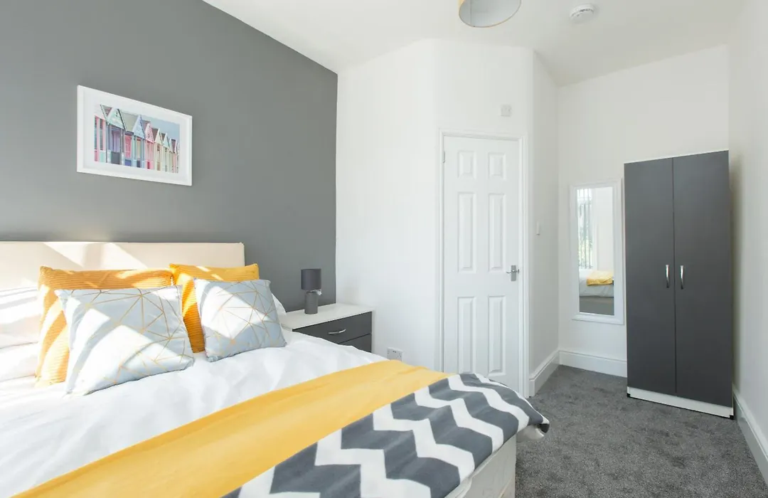Townhouse @ 58 Brooklyn St - Crewe-1