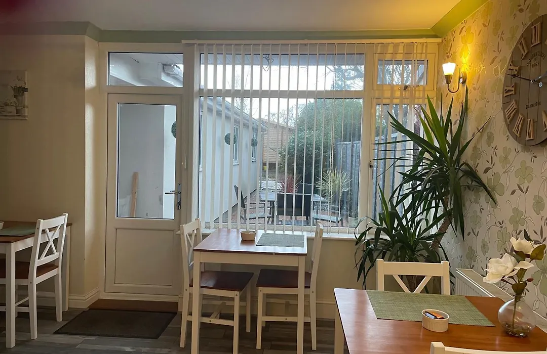Maple Leaf Guest House-1