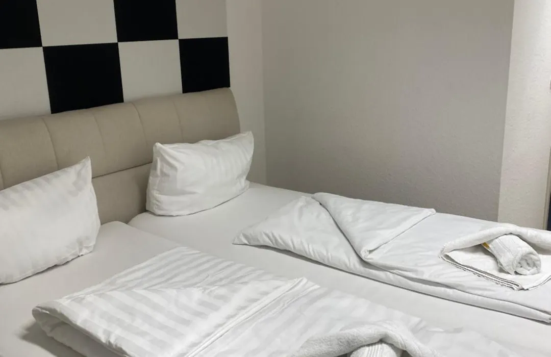 Goldstar Hotel Hannover-1