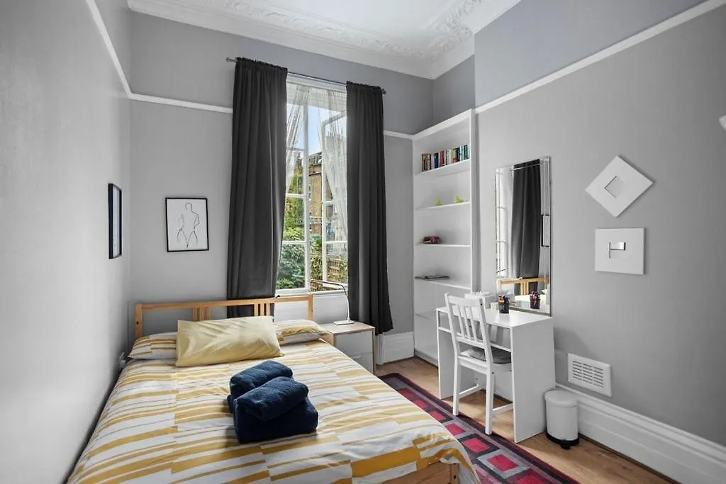 Modern Rooms In Central London-1